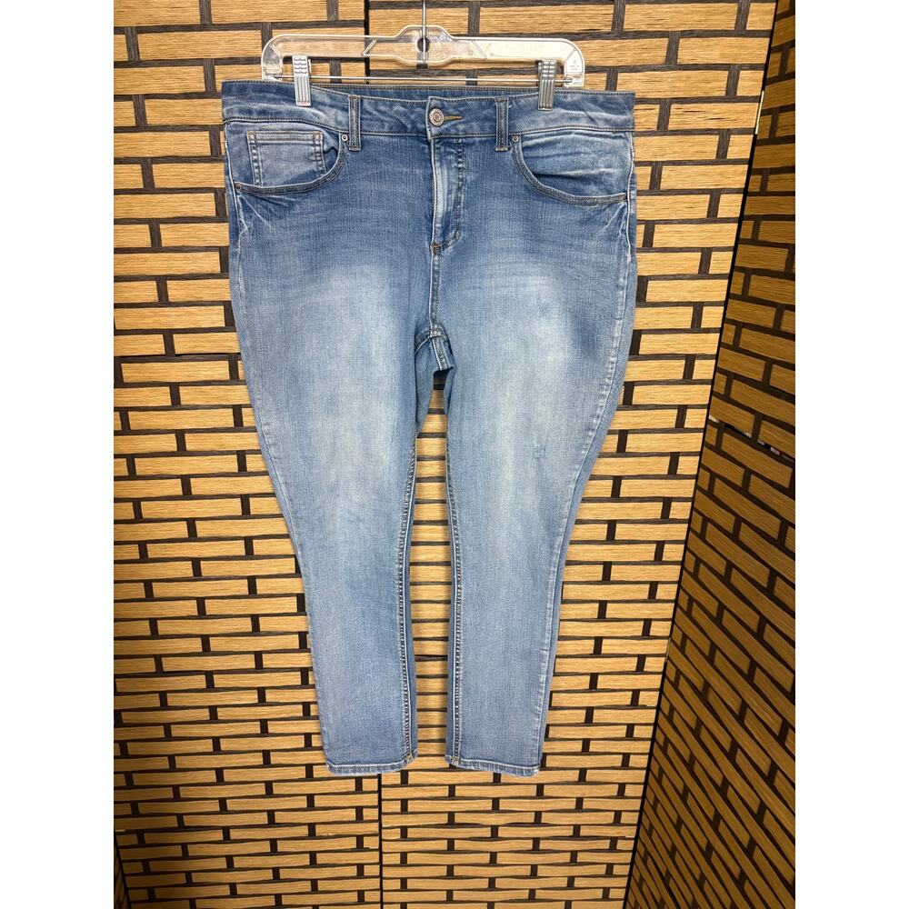 Time & Tru Skinny Leg Jeans Size 18
